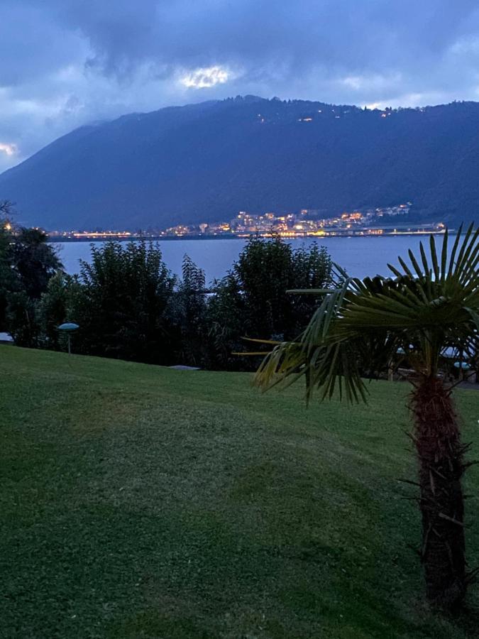 Holiday On The Lake Lugano Bissone Esterno foto