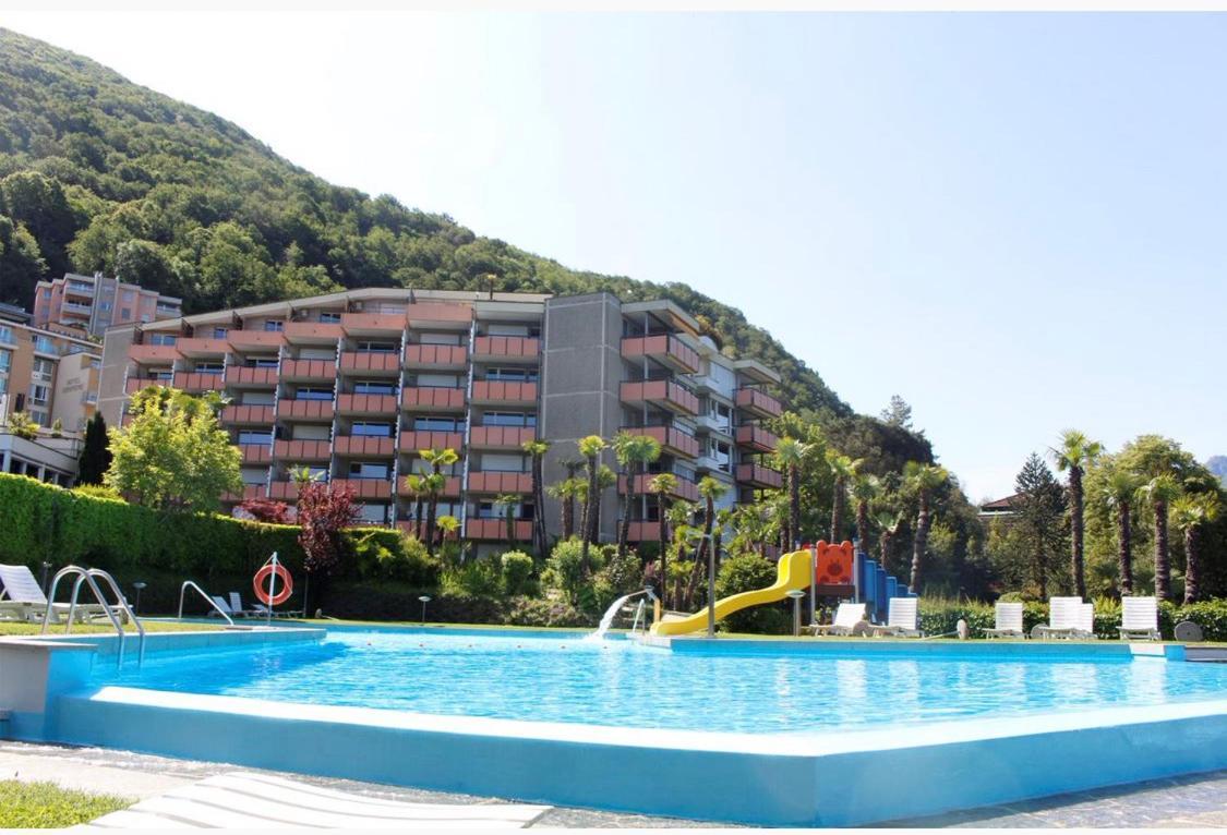 Holiday On The Lake Lugano Bissone Esterno foto