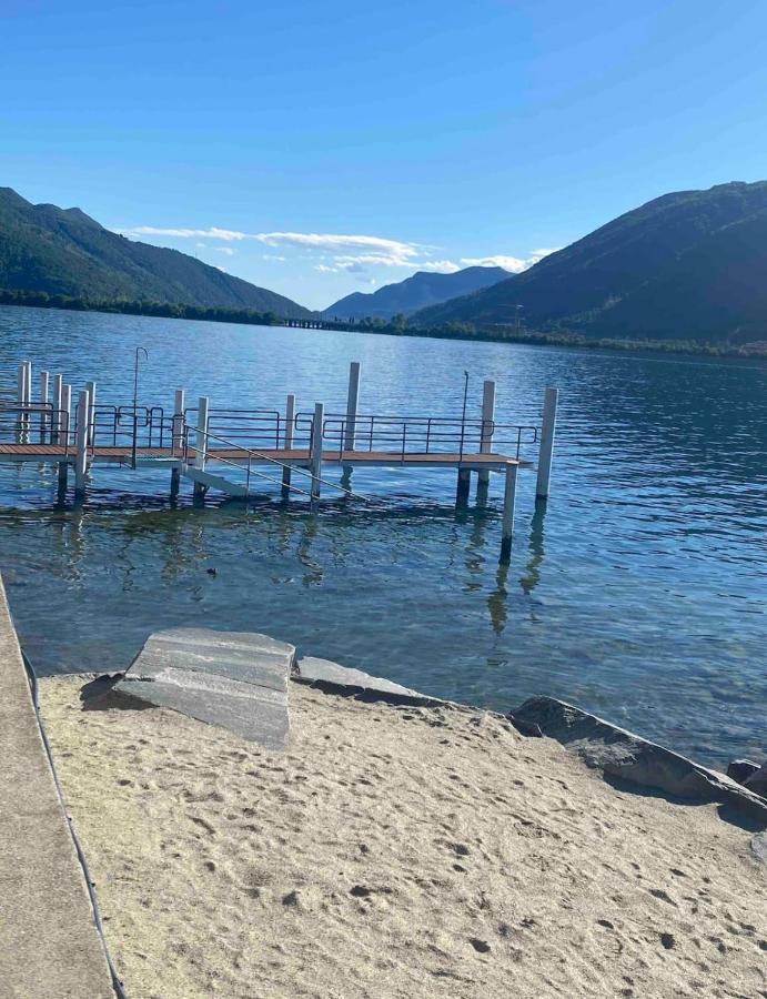 Holiday On The Lake Lugano Bissone Esterno foto